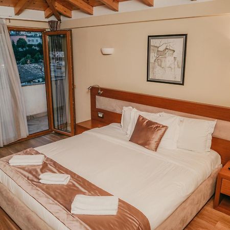 Gjirokastër Center Hotel מראה חיצוני תמונה