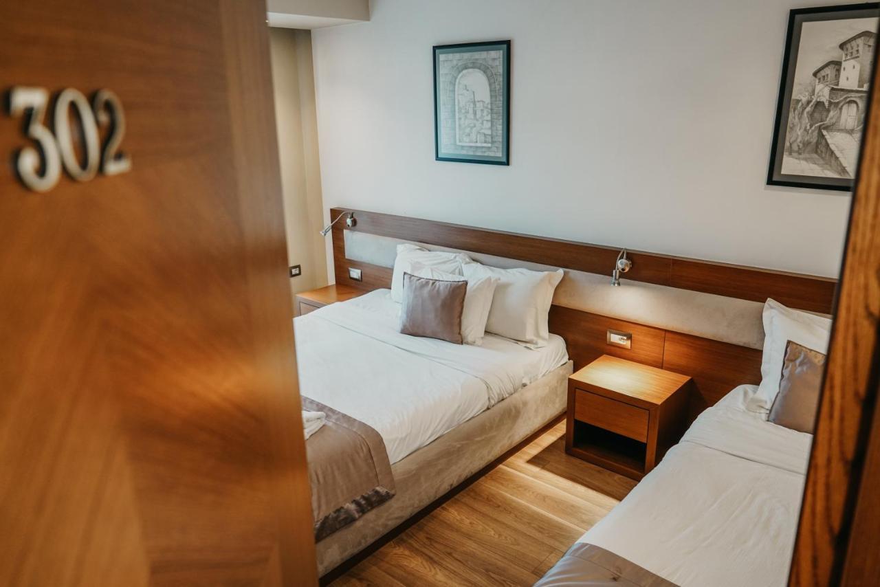 Gjirokastër Center Hotel מראה חיצוני תמונה