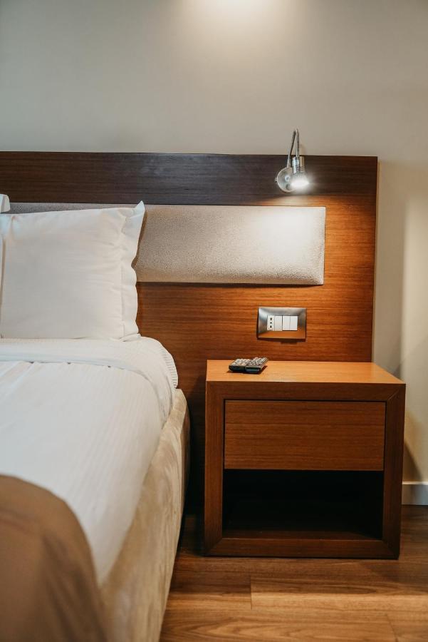 Gjirokastër Center Hotel מראה חיצוני תמונה