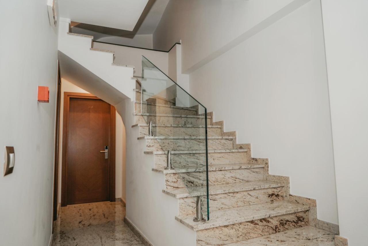 Gjirokastër Center Hotel מראה חיצוני תמונה